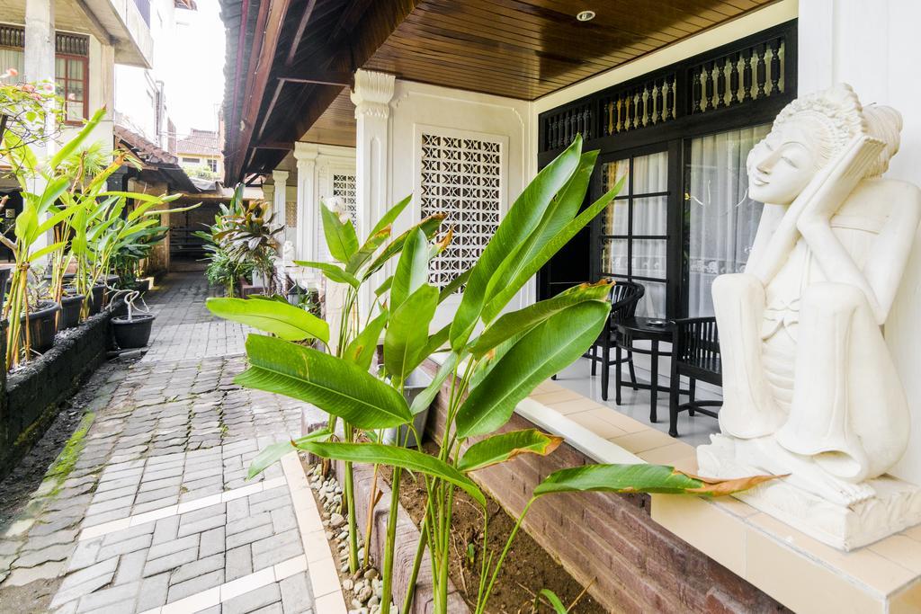 Reddoorz @ Poppies Lane 1 Hotel Kuta Lombok Eksteriør billede